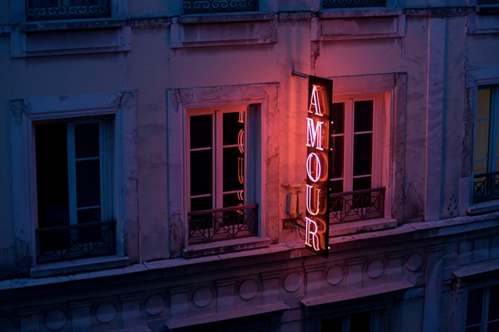 All rooms are “erotically charged”, leaving little to the imagination