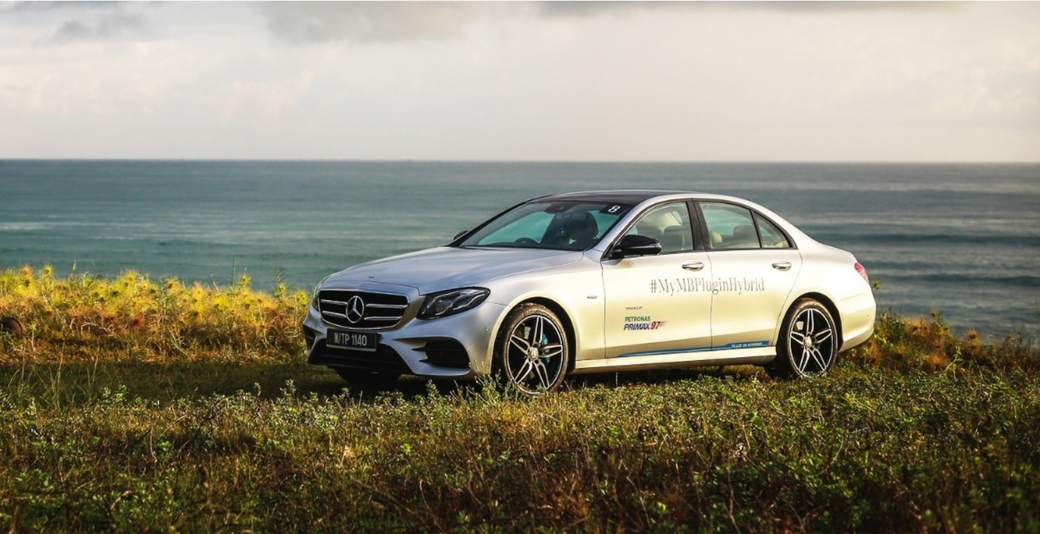 Mercedes-Benz gears up for London Fashion Week photo Mercedes-Benz gears up for London Fashion Week pics