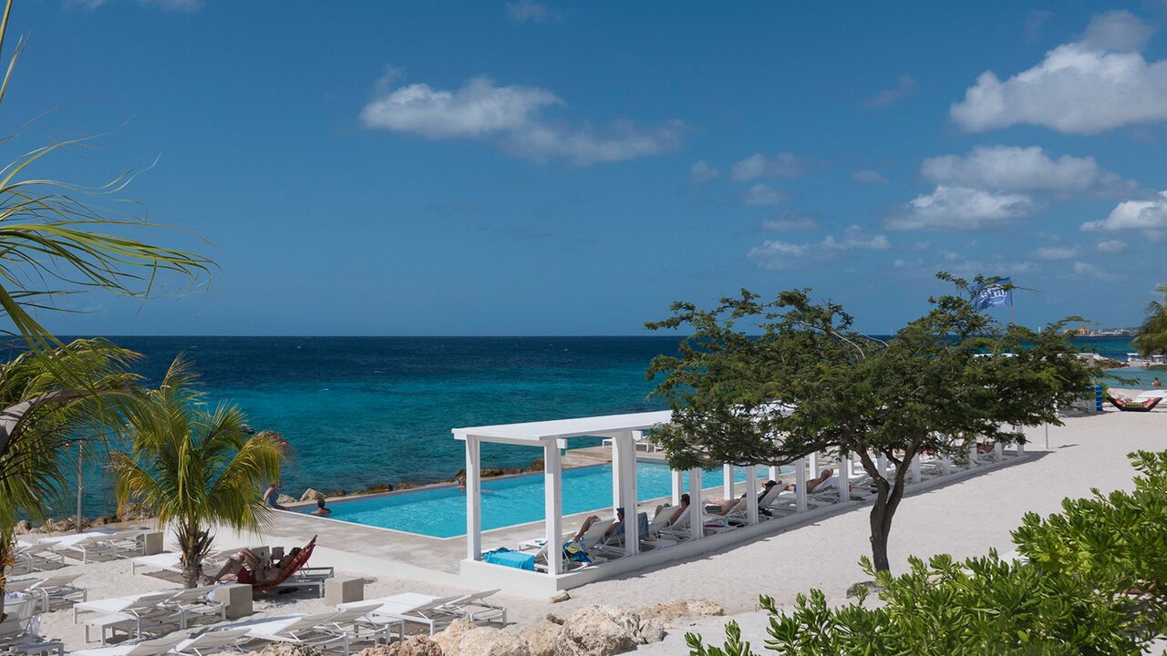 For more privacy, the resort offers a more exclusive and private recreational space.
