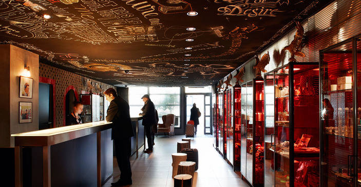 mama-shelter-paris-reception