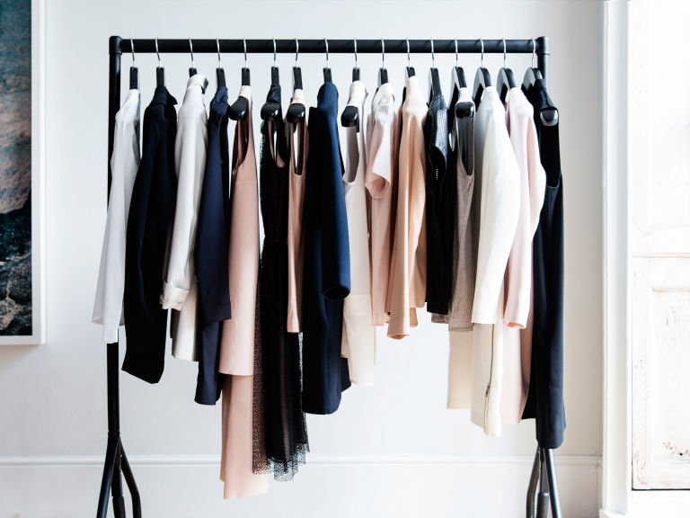 minimalist wardrobe