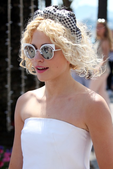 Generated by IJG JPEG Library