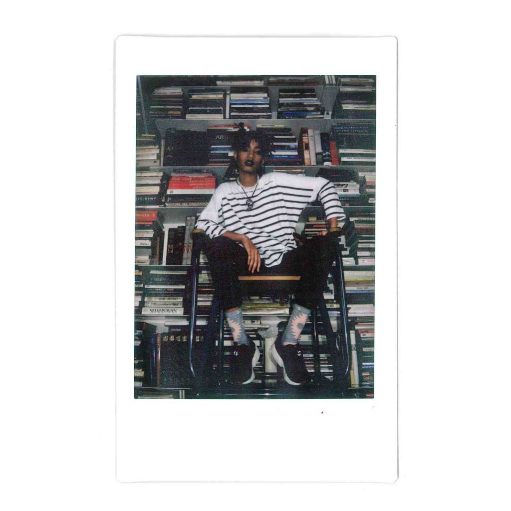 10_Willow-Smith---Behind-the-scenes---CHANEL-FW-2016-17-Eyewear-ad-campaign