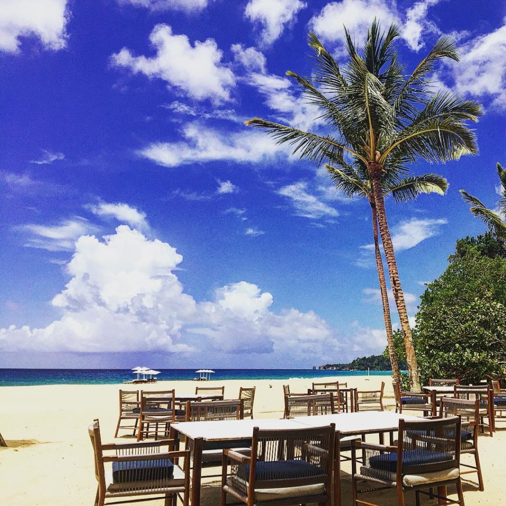 Instagram @chelseadeanstylist