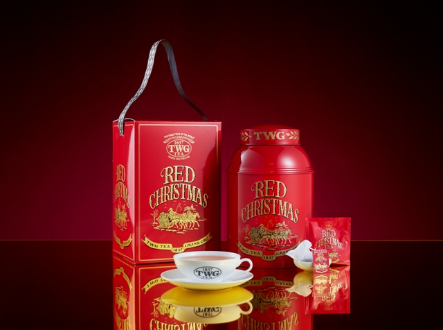 Red Christmas Tea