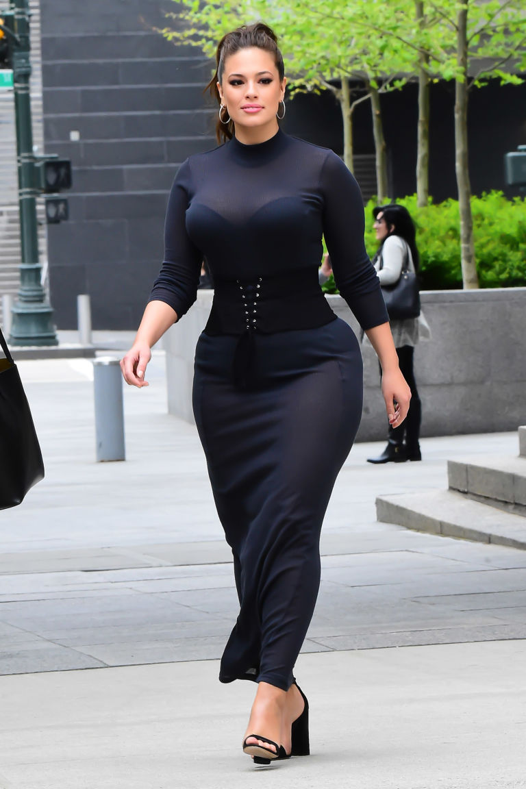 The Ashley-Graham Guide to Off-Duty Dressing - Harper's BAZAAR Malaysia