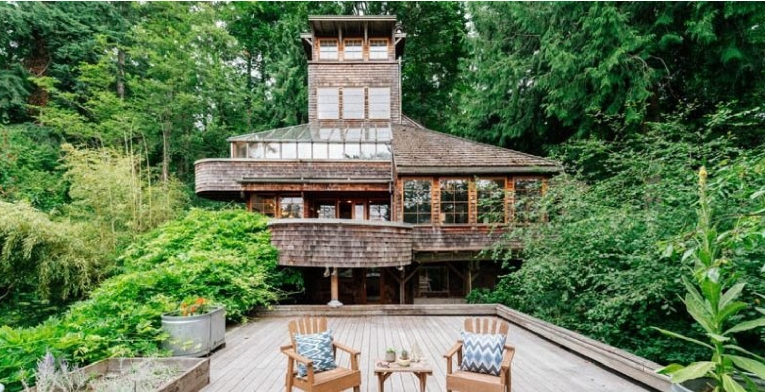 This Chic FiveStory Treehouse Just Became Zillow's 2017 House of the