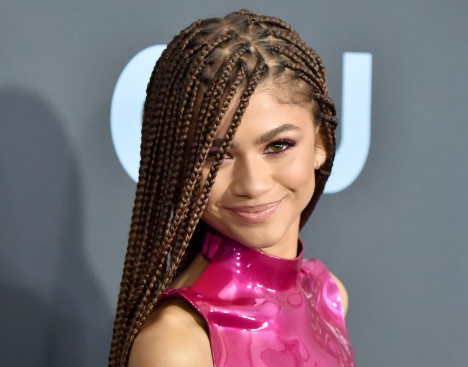 Zendaya Shuts Down the Critics’ Choice Awards Red Carpet in Hot Pink Tom Ford