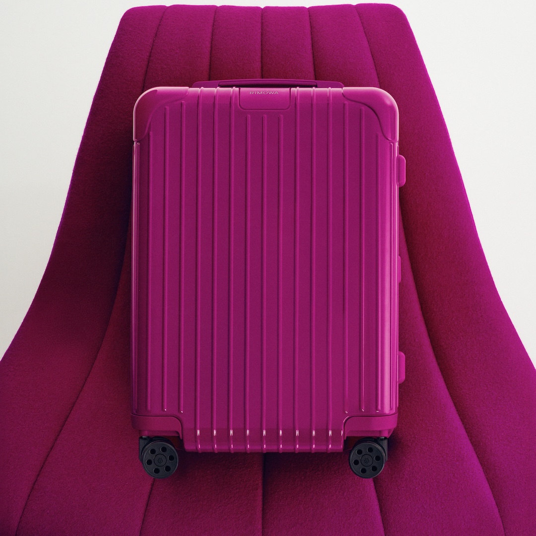 RIMOWA steps into the spotlight with new orange and magenta colourways that encapsulate the essence of summer. 